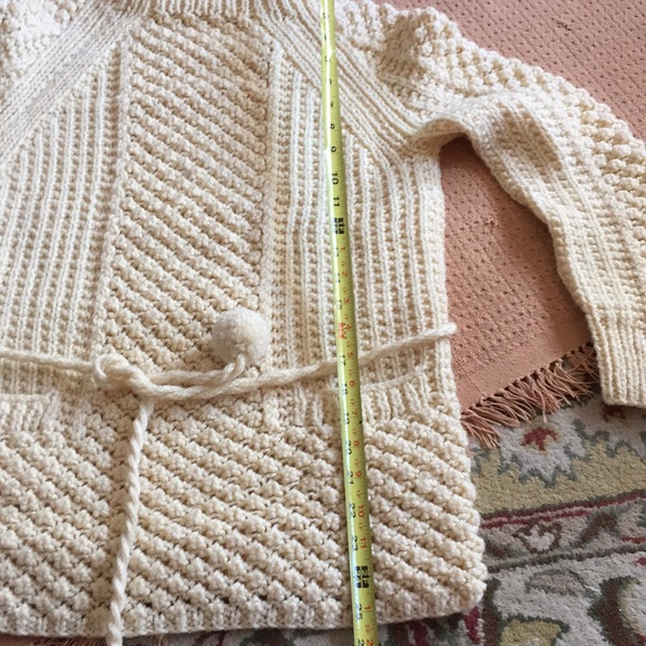 Handmade sweater with tie and pockets - Picture 1 of 7